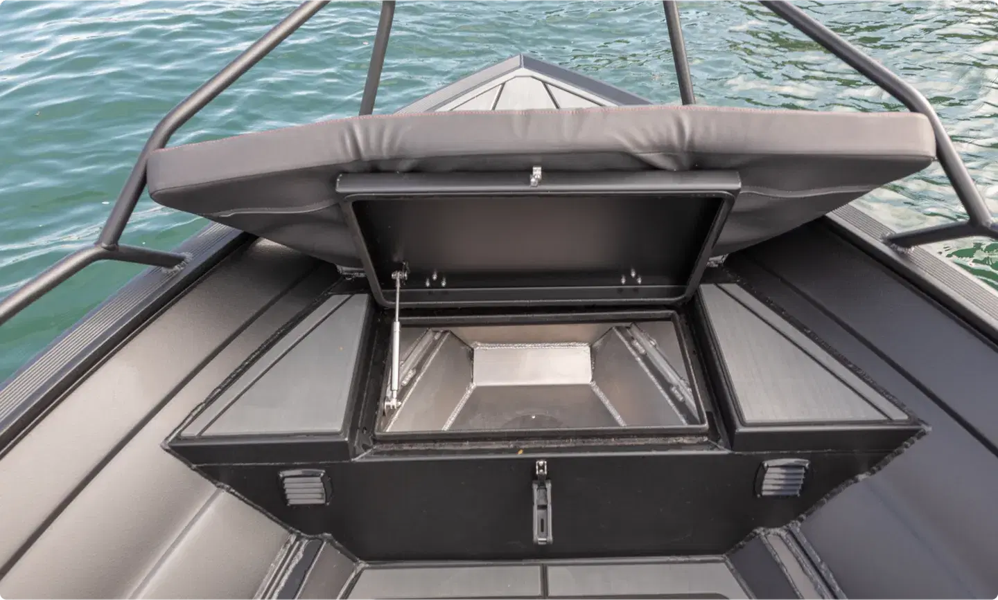 Lockers in the bow and aft