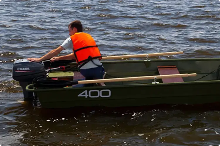UMS was founded in 2000 and began its career building small scale aluminum boats, including models such as the «Laz» 320, UMS 480, and Sprinter 390.